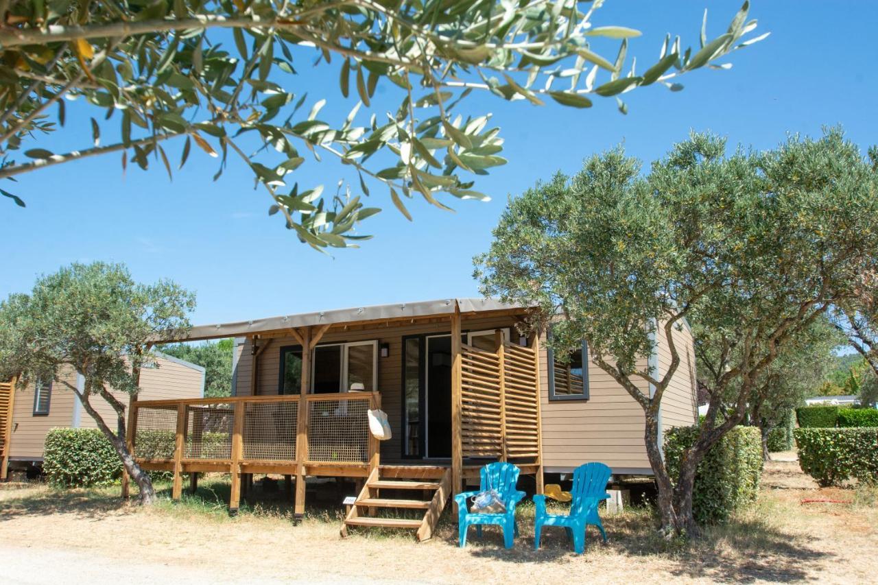 Camping International D'Aups Luaran gambar